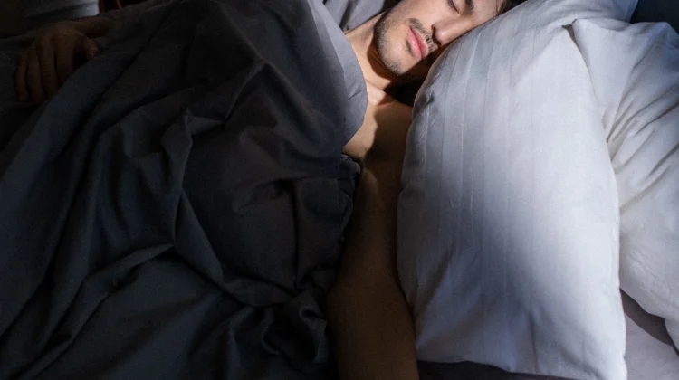 Tidur Cukup Bantu Tingkatkan Produktivitas Harian