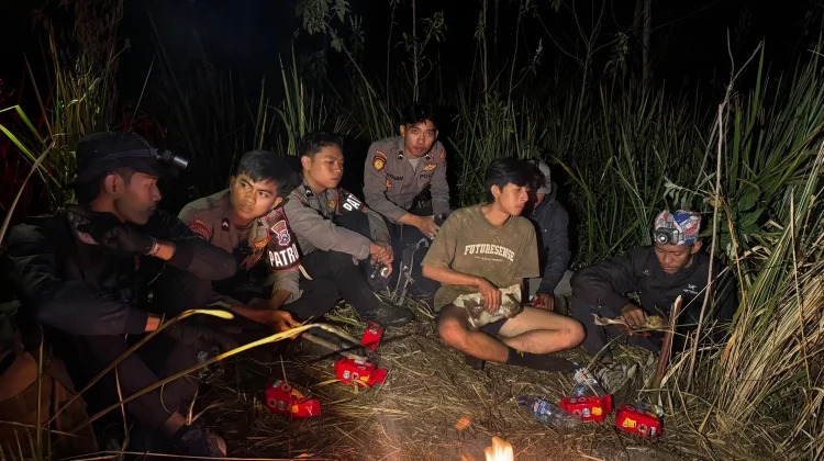 Tiga Pendaki Tersesat di Gunung Kerincing Bondowoso Berhasil Dievakuasi