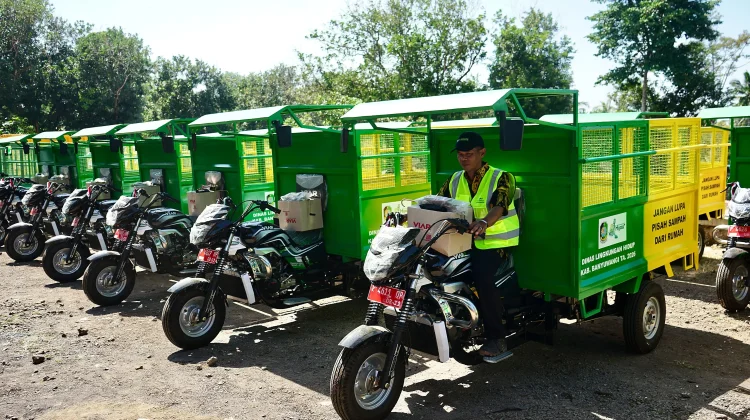 Banyuwangi Dapat Bantuan Armada Pengelolaan Sampah