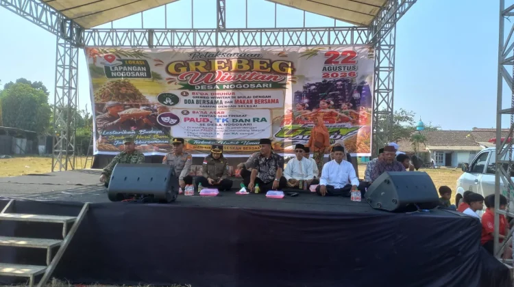 Warga Rowokangkung Lumajang Gelar Grebeg Wiwitan