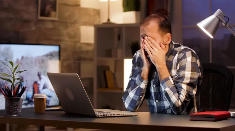 Mengenal Computer Vision Syndrome dan Cara Mencegahnya