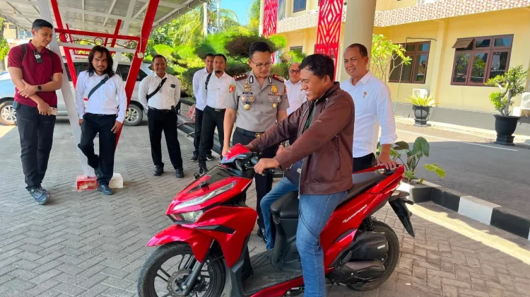 Polisi Kembalikan Motor Hilang di Burnik City