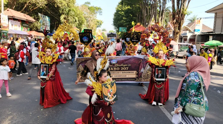 Pawai Budaya Harjabo ke-207 Libatkan Ribuan Pelajar
