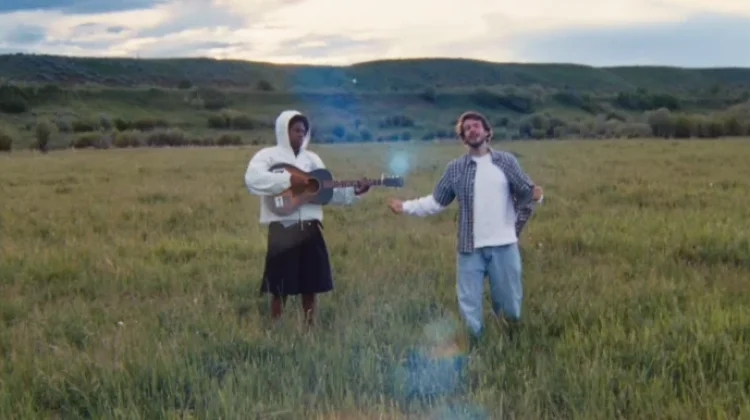Rex Orange County dan Daniel Caesar Rilis “Indecision”