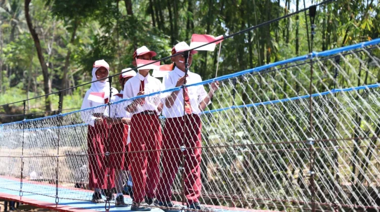 Dua Jembatan Gantung di Jember Diresmikan, Perluas Akses Warga di Desa