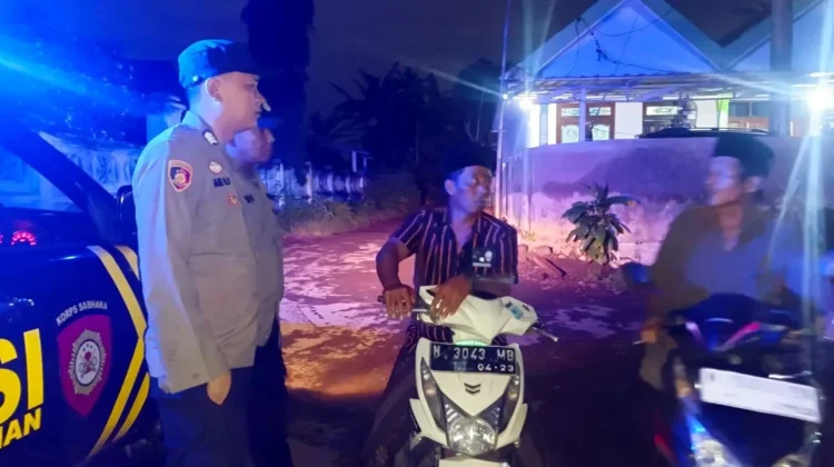 Polisi Patroli Dini Hari Cegah Kejahatan 3C di Pasirian