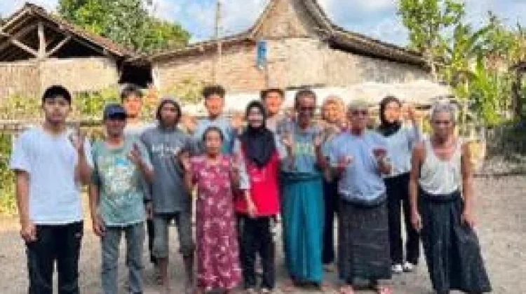 Mahasiswa Unej Sulap Kotoran Sapi Jadi POP