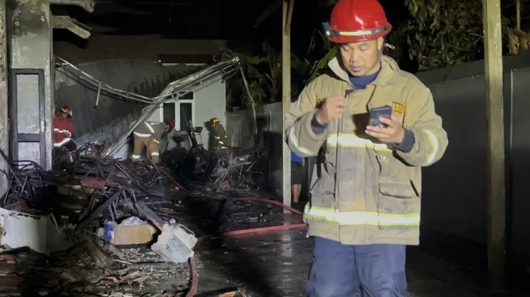Kebakaran Melanda Kantor Balai Taman Nasional Meru Betiri