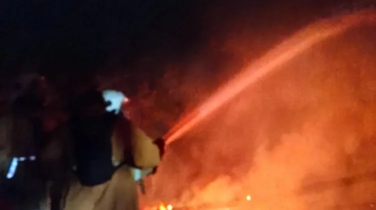 Diduga Korsleting Listrik, Rumah Warga Wonosari Bondowoso Terbakar