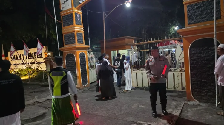 Polisi Amankan Peringatan Maulid Nabi di SMAN 1 Tempeh