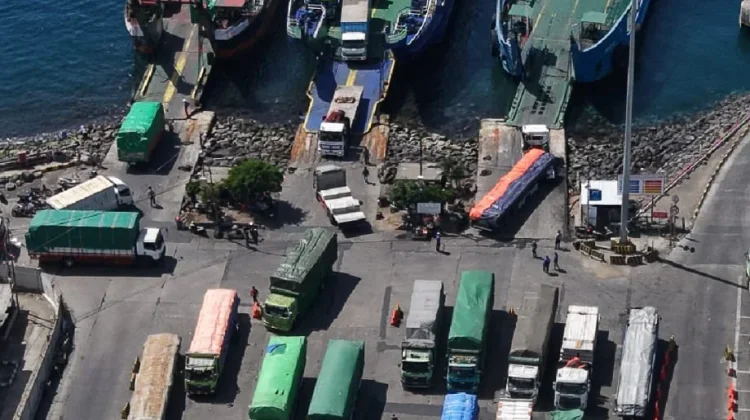 Antrean Ketapang 15 Km, GAPASDAP Soroti Kapasitas Dermaga
