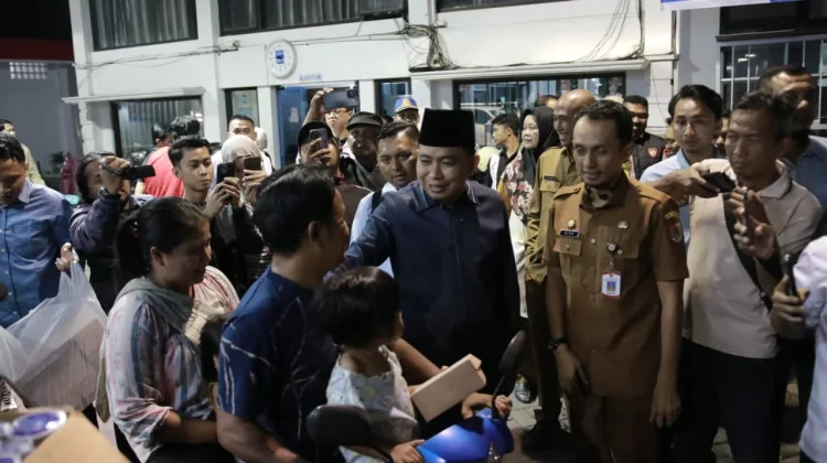 Pemkab Jember Berlakukan WFH dan Sekolah Daring imbas Antrean BBM