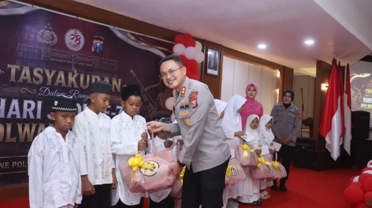 Polwan Gelar Tasyakuran dan Berbagi dengan Yatim Piatu