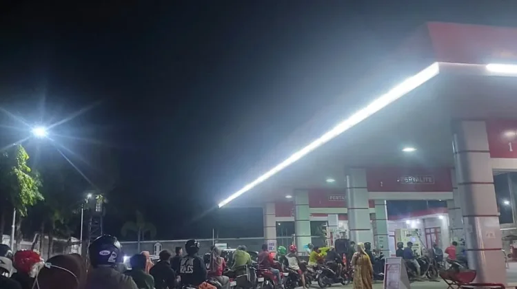 Antrean Bensin di Situbondo Sudah Normal