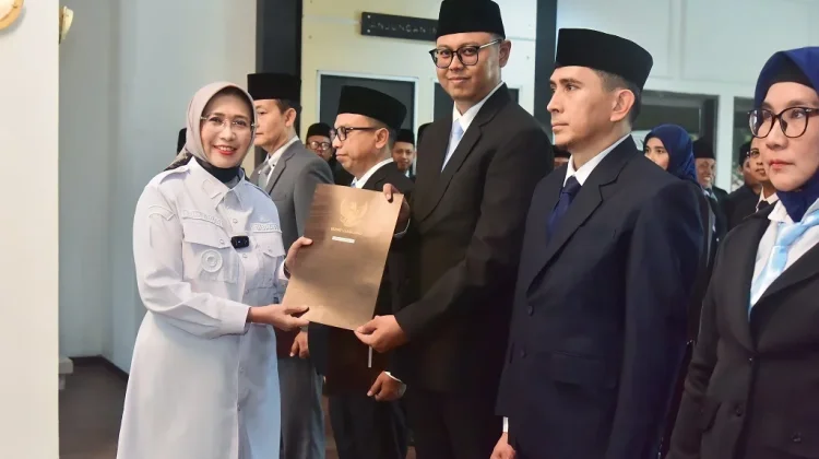 Belasan Pejabat Dilantik, Lumajang Perkuat Pelayanan di Sejumlah Sektor