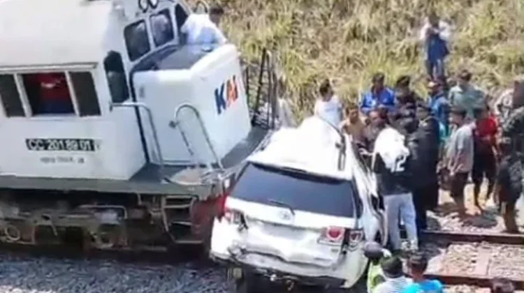 Hari Perhubungan Nasional : Kewaspadaan saat di Perlintasan Kereta Api