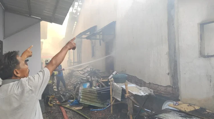 Rumah Warga Grujugan Terbakar, Kerugian Capai Rp125 Juta