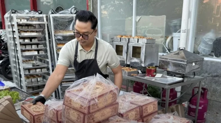 Mantan Chef Hotel Jualan Roti Subuh di Klaten Laris Manis