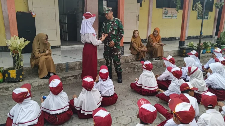 TNI di Lumajang Berikan Materi Kedisplinan sejak Dini