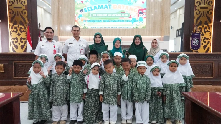 Suasana Ramah Anak Warnai Kunjungan RA Miftahul Ulum ke Kantor DPRD Lumajang