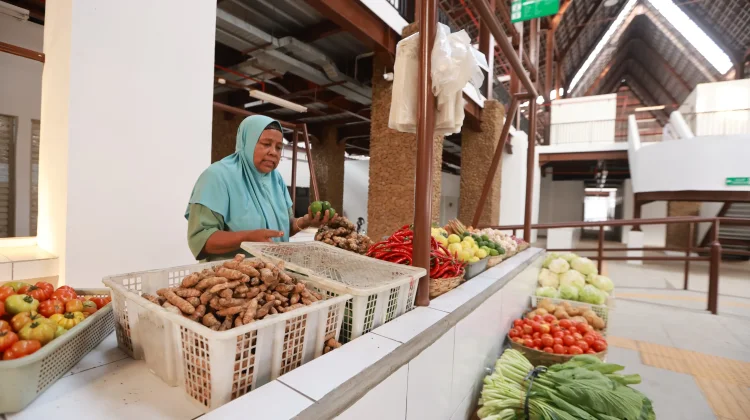 Pedagang Mulai Pindahkan Dagangan Jelang Pasar Induk Banyuwangi Dibuka