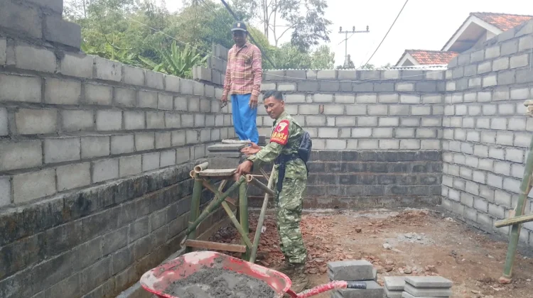 Warga Tambakrejo Lumajang Mendapat Program Rutilahu