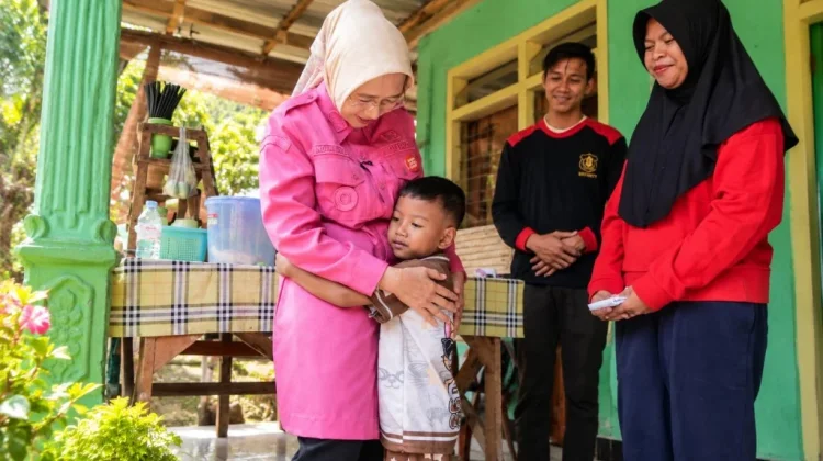 Bupati Lumajang Beri Semangat Arga , Akan Jalani Operasi Jantung di India