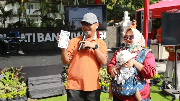 Rutin Upload Struk, Warga Banyuwangi Bawa Pulang Motor hingga Umrah