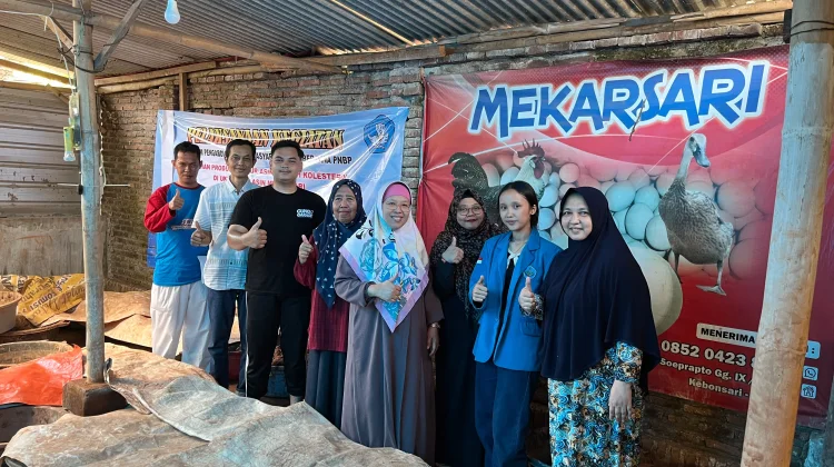 Polije Latih Produksi Telur Asin Rendah Kolesterol di Jember