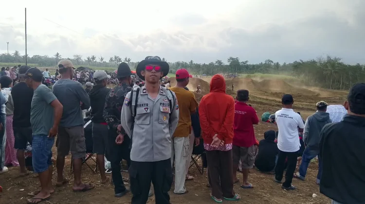 Polsek Pasrujambe Gelar Patroli Dialogis, Ajak Warga Jaga Kamtibmas