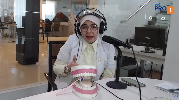 Senyum Cemerlang Dimulai dari Kebiasaan Rawat Gigi