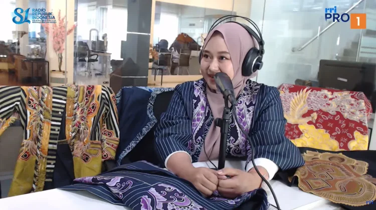 Bukan Sekadar Bikin Batik, Anak Muda Perlu Tahu Siapa Pembelinya