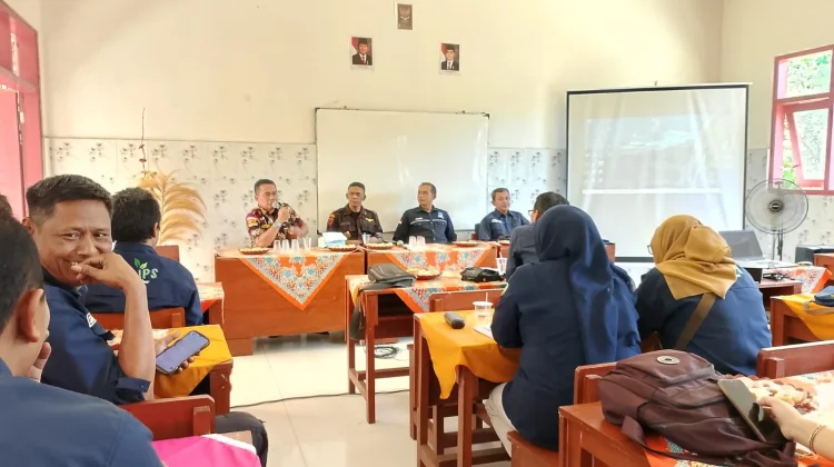 Menapak Jejak Sejarah, MGMP IPS Jember Wilayah Utara Gelar Studi Edukasi Monumen