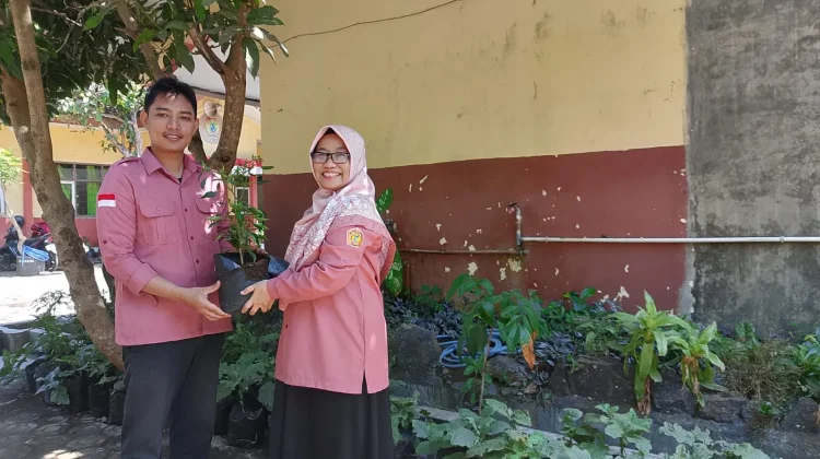 SMPN 4 Sukowono Hadirkan Pembelajaran Kontekstual melalui Budi Daya Pertanian