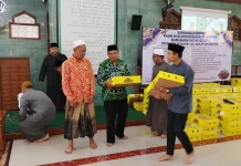 Awali Ramadan, Ponpes Al-Islah Berikan Kurma Berton-ton