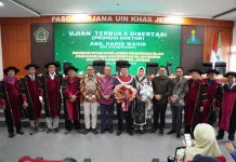 Bupati Bondowoso Raih Gelar Doktor Cumlaude
