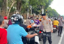 Takjil Polres Bondowoso Warnai Ngabuburit Warga