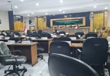 Rapat Paripurna DPRD, Dihadiri 15 Anggota, Kuorum?