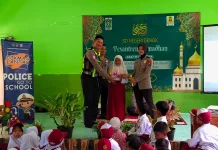 Polres Lumajang Edukasi Safety Riding Siswa