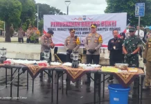 Polres Jember Musnahkan 15 Ribu Botol Miras, Narkoba, dan Knalpot Brong