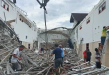 Hujan Deras, Atap Gedung Serbaguna GKJW Bondowoso Ambruk