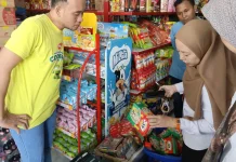 TKPPOM Lumajang, Lakukan Monitoring Obat dan Makanan di Sejumlah Toko