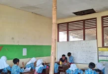 Warga Keluhkan Kondisi Memprihatinkan Gedung SD Kelabang II