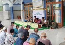 Duafa dan Anak Yatim di Tekung Lumajang Mendapatkan Santunan di Bulan Ramadan