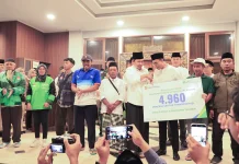 Peringatan Nuzulul Qur’an, Gus Fawait Salurkan Jaminan Sosial dan Insentif