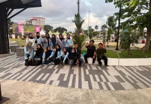 PUSHAGA UIN KHAS Jember Sosialisasikan PMB melalui Berbagi Takjil