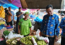 Bupati Pastikan Stok Sembako dan BBM di Bondowoso Aman