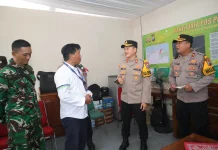 Polres Situbondo Amankan Poster Pelabuhan Jangkar
