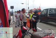 Tim Ditlantas Polda Jatim Cek Poster Tol Prosiwangi