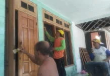 Warga Jember Bersihkan Rumah jelang Hari Raya